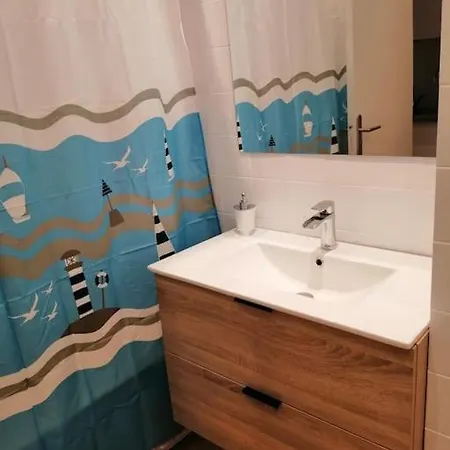 Studio Avec Magnifique Vue Mer